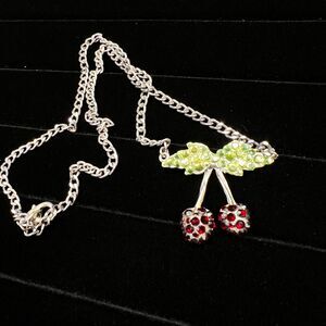 Vintage | Y2K | Rhinestone Cherries | Necklace